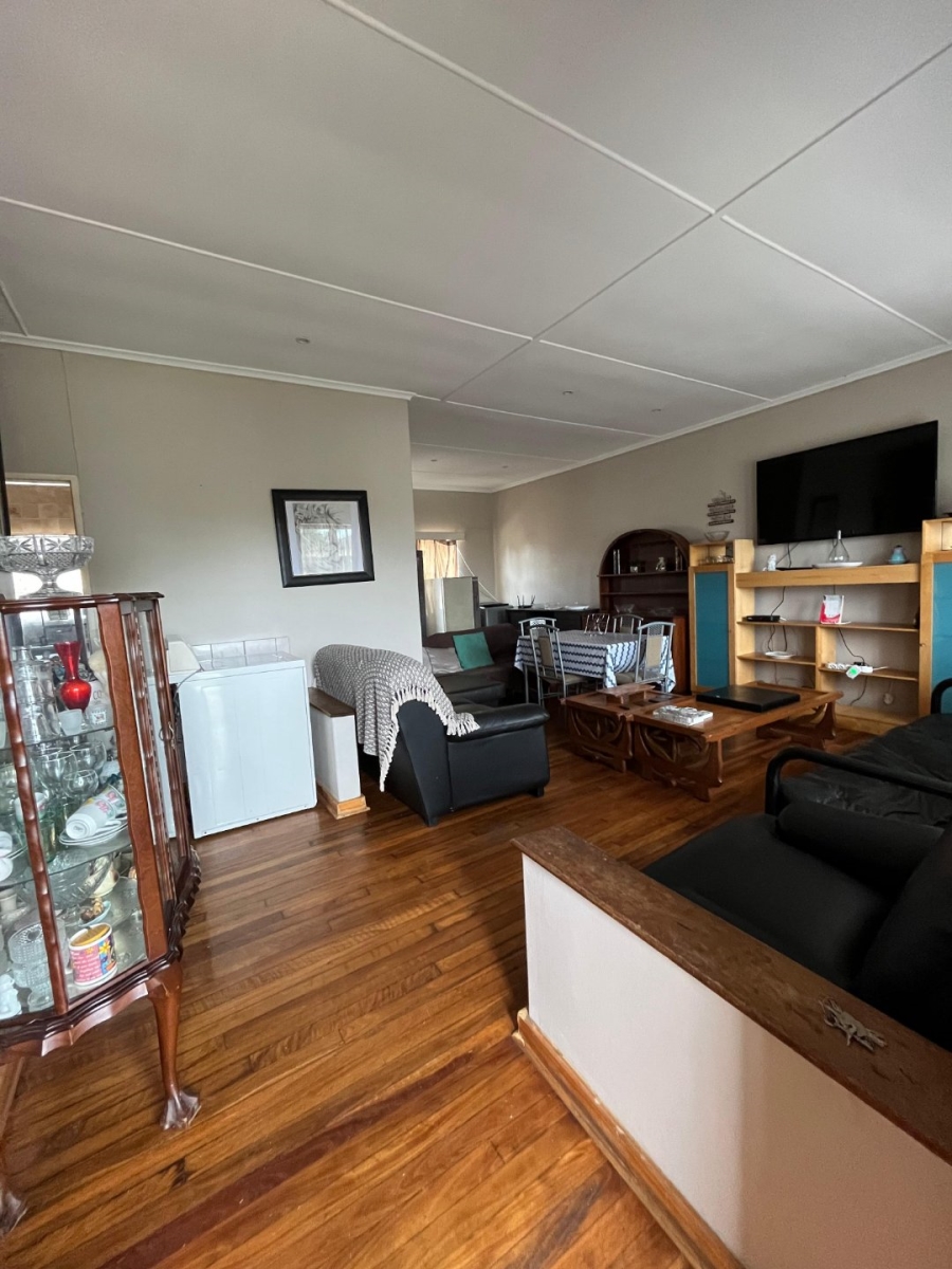 To Let 3 Bedroom Property for Rent in Bothasrus Eastern Cape